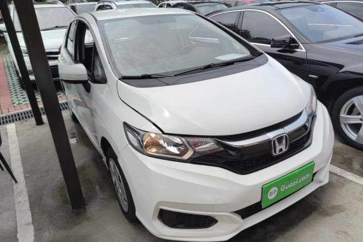 Used Honda Fit 2018 1.5L CVT Comfort Version Front Right 45 Deg