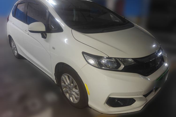 Used Honda Fit 2018 1.5L CVT Comfort Sunroof Version Front Right 45 Deg