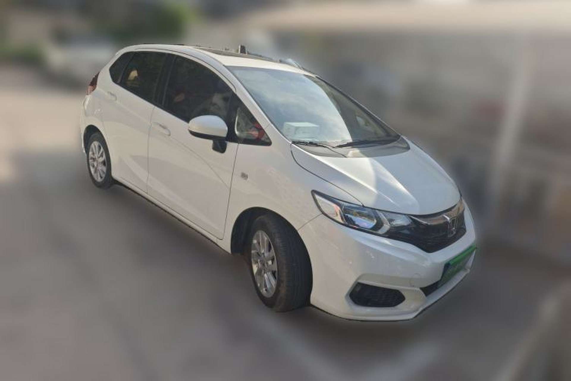 Used Honda Fit 2018 1.5L CVT Comfort Sunroof Version Front Right 45 Deg