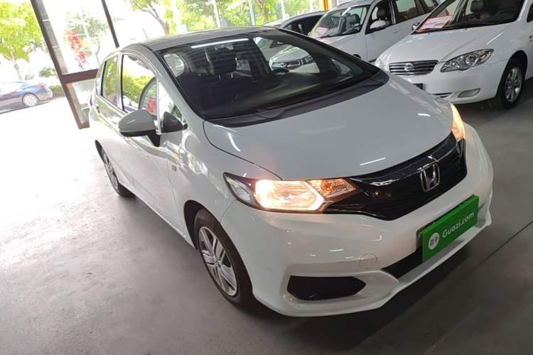 Used Honda Fit 2018 1.5L CVT Comfort Version Front Right 45 Deg