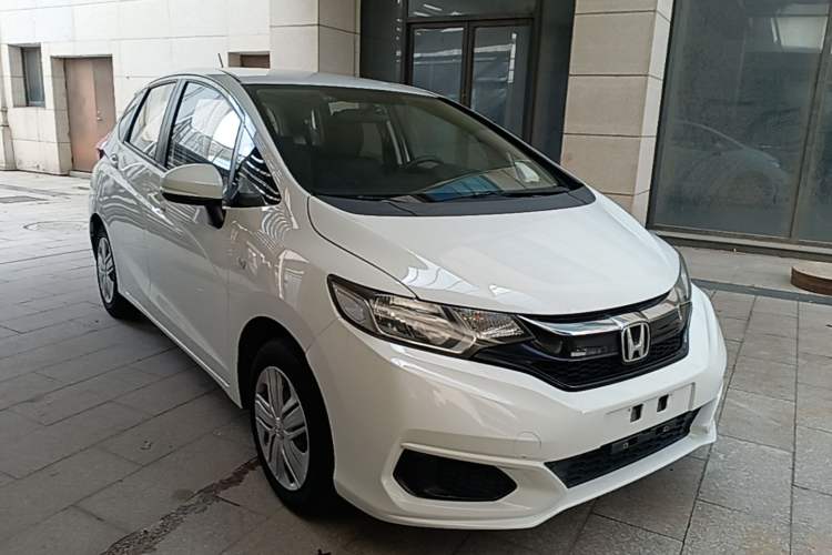 Used Honda Fit 2018 1.5L CVT Comfort Version Front Right 45 Deg