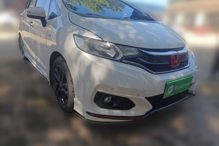 Used Honda Fit 2018 1.5L CVT Trendy Run+ Edition Front Right 45 Deg