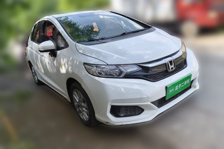 Used Honda Fit 2018 1.5L CVT Comfort Sunroof Version Front Right 45 Deg