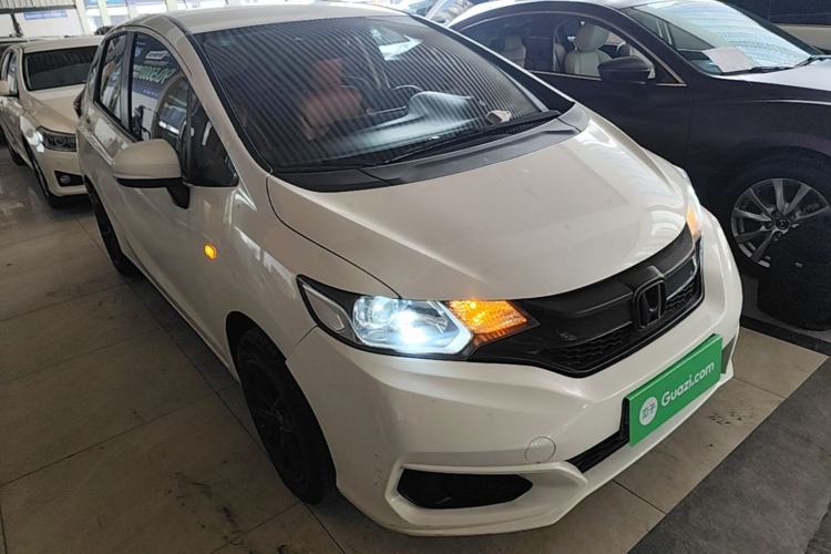 Used Honda Fit 2018 1.5L CVT Comfort Version Front Right 45 Deg