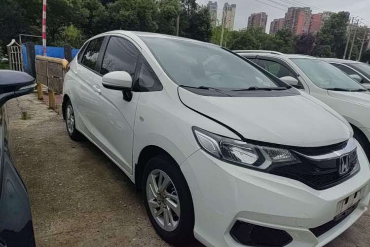Used Honda Fit 2018 1.5L CVT Comfort Version Front Right 45 Deg