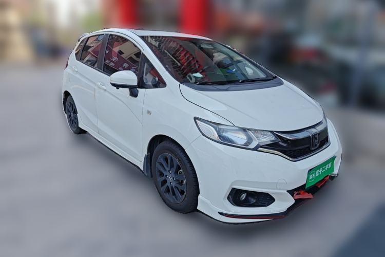 Used Honda Fit 2018 1.5L CVT Trendy Run+ Edition Front Right 45 Deg