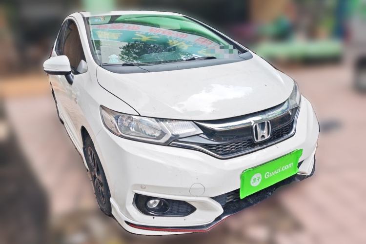 Used Honda Fit 2018 1.5L CVT Trendy Run+ Edition Front Right 45 Deg