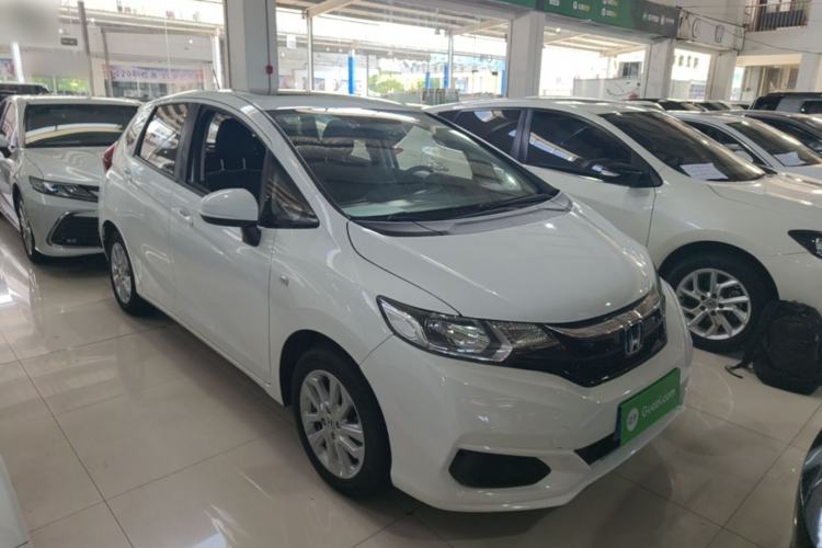 Used Honda Fit 2018 1.5L CVT Comfort Sunroof Version Front Right 45 Deg