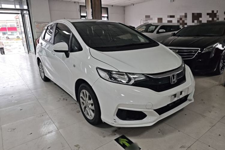 Used Honda Fit 2018 1.5L CVT Comfort Sunroof Version Front Right 45 Deg