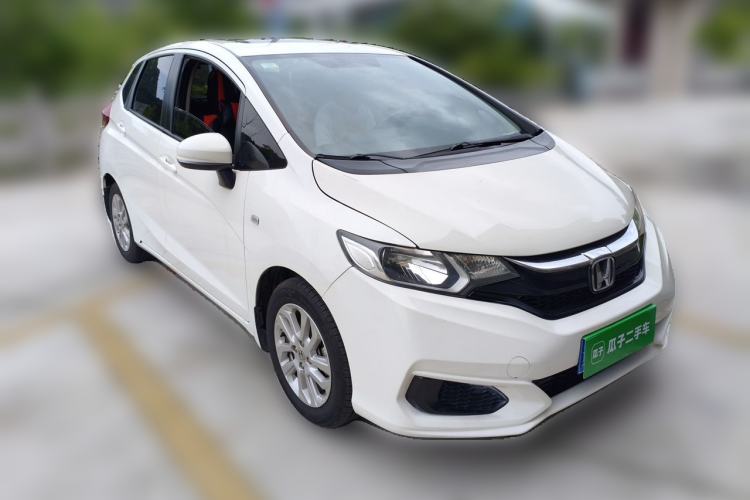 Used Honda Fit 2018 1.5L CVT Comfort Sunroof Version Front Right 45 Deg