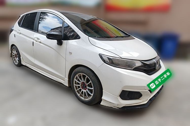 Used Honda Fit 2018 1.5L CVT Comfort Sunroof Version Front Right 45 Deg