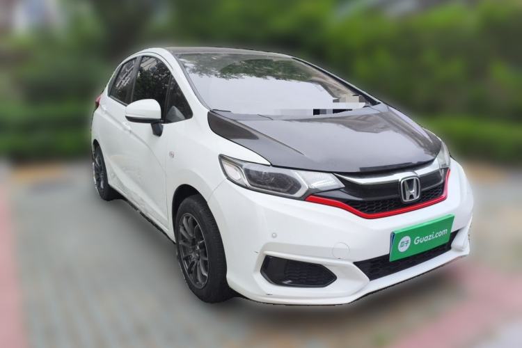 Used Honda Fit 2018 1.5L CVT Comfort Sunroof Version Front Right 45 Deg