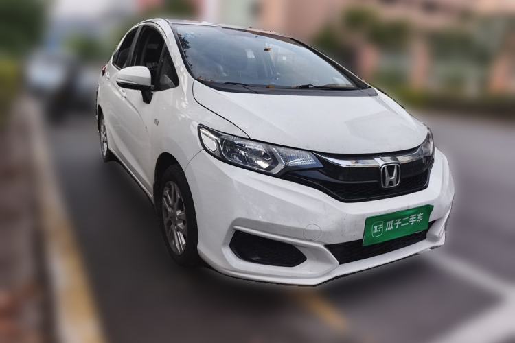 Used Honda Fit 2018 1.5L CVT Comfort Sunroof Version Front Right 45 Deg