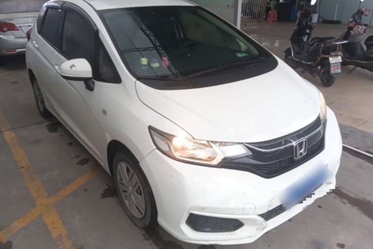 Used Honda Fit 2018 1.5L CVT Comfort Version Front Right 45 Deg