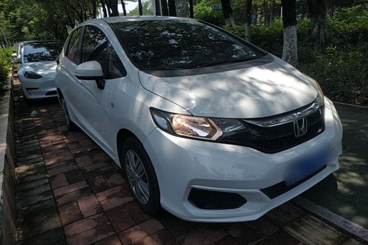 Used Honda Fit 2018 1.5L CVT Comfort Version Front Right 45 Deg