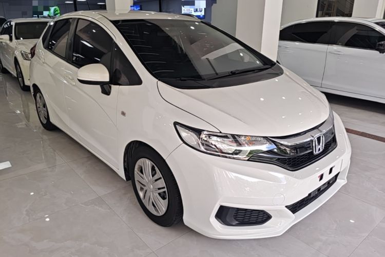 Used Honda Fit 2018 1.5L CVT Comfort Version Front Right 45 Deg