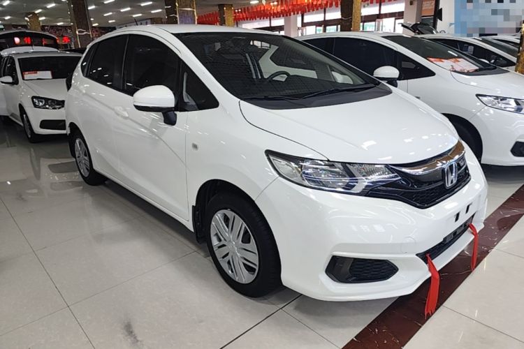 Used Honda Fit 2018 1.5L CVT Comfort Version Front Right 45 Deg