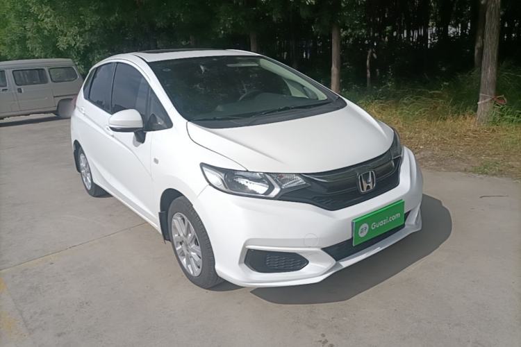 Used Honda Fit 2018 1.5L CVT Comfort Sunroof Version Front Right 45 Deg