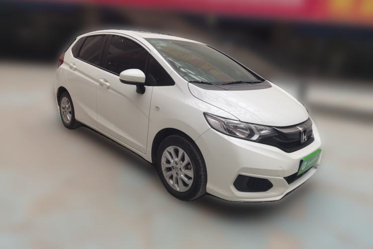 Used Honda Fit 2018 1.5L CVT Comfort Sunroof Version Front Right 45 Deg