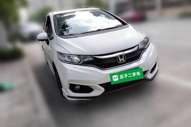 Used Honda Fit 2018 1.5L CVT Trendy Run+ Edition Front Right 45 Deg