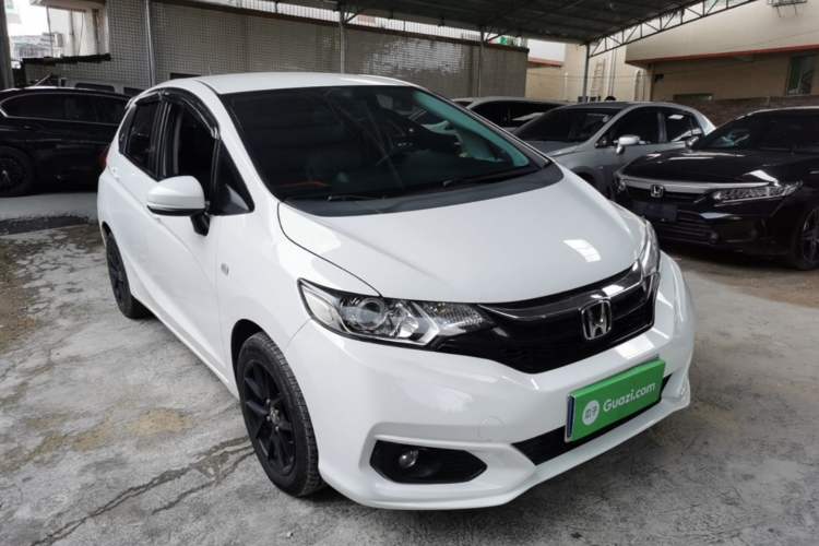Used Honda Fit 2018 1.5L CVT Comfort Version Front Right 45 Deg