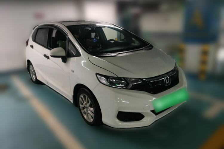 Used Honda Fit 2018 1.5L CVT Comfort Sunroof Version Front Right 45 Deg