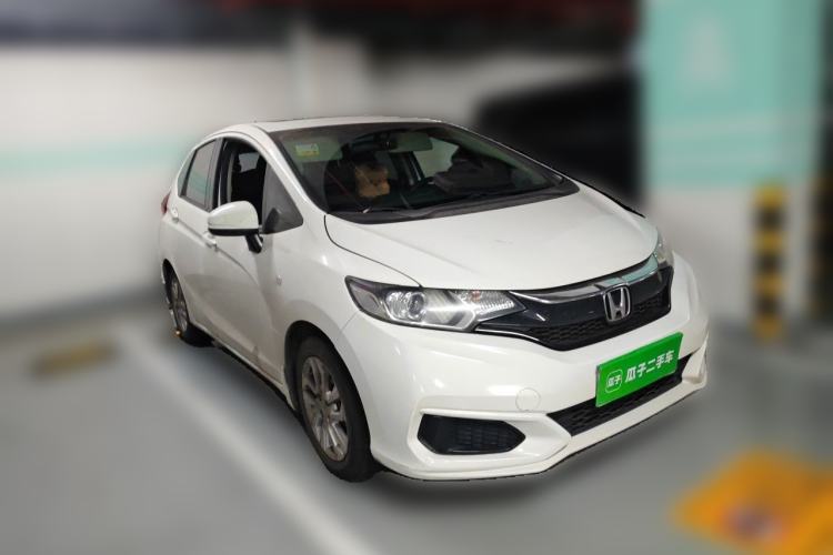 Used Honda Fit 2018 1.5L CVT Comfort Sunroof Version Front Right 45 Deg