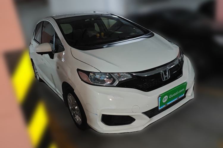 Used Honda Fit 2018 1.5L CVT Comfort Sunroof Version Front Right 45 Deg