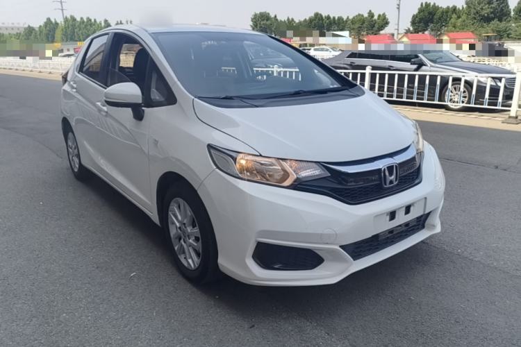 Used Honda Fit 2018 1.5L CVT Comfort Sunroof Version Front Right 45 Deg