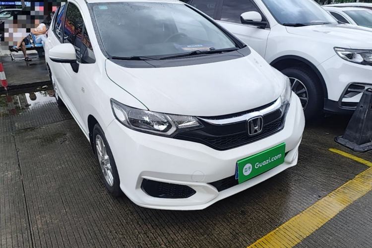 Used Honda Fit 2018 1.5L CVT Comfort Version Front Right 45 Deg