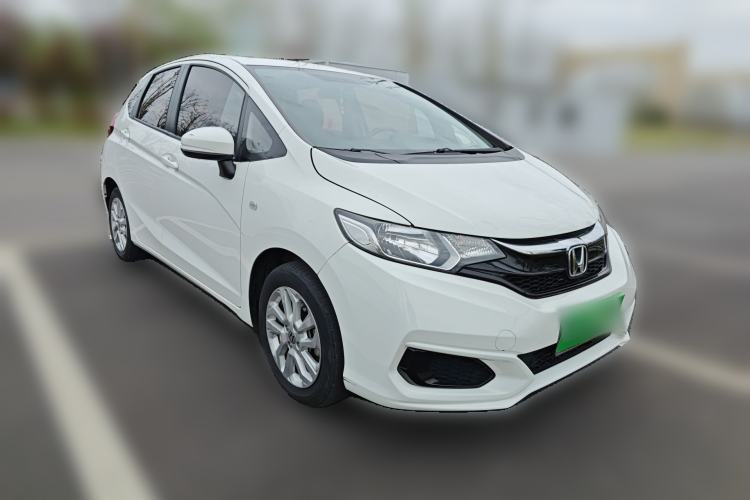 Used Honda Fit 2018 1.5L CVT Comfort Sunroof Version Front Right 45 Deg