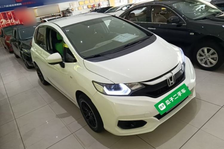 Used Honda Fit 2018 1.5L CVT Comfort Version Front Right 45 Deg
