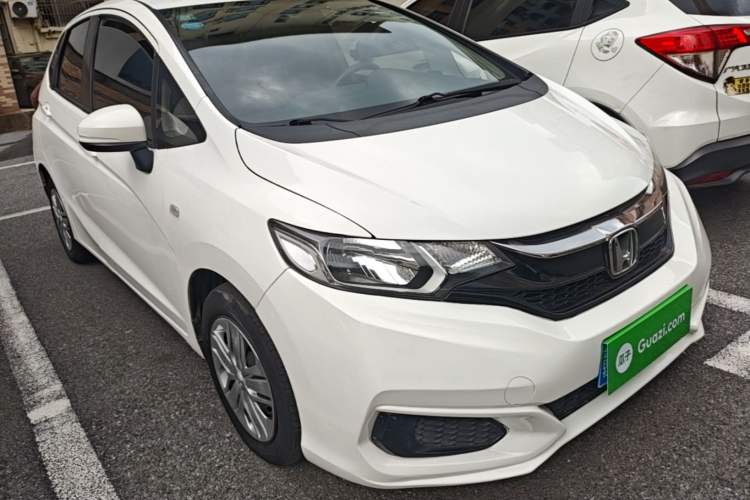 Used Honda Fit 2018 1.5L CVT Comfort Version Front Right 45 Deg