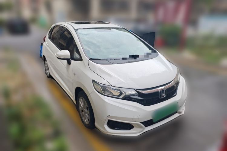 Used Honda Fit 2018 1.5L CVT Comfort Sunroof Version Front Right 45 Deg