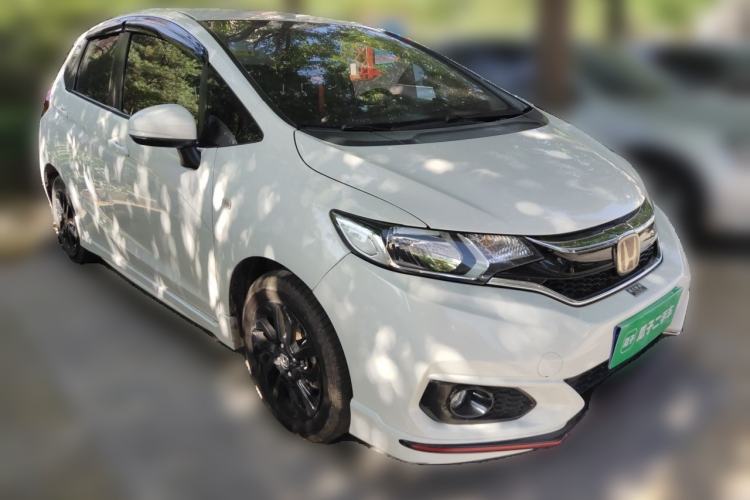 Used Honda Fit 2018 1.5L CVT Trendy Run+ Edition Front Right 45 Deg