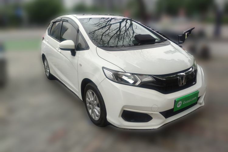 Used Honda Fit 2018 1.5L CVT Comfort Sunroof Version Front Right 45 Deg