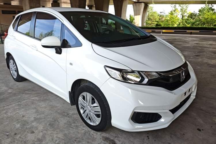 Used Honda Fit 2018 1.5L CVT Comfort Version Front Right 45 Deg