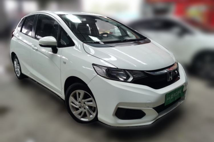 Used Honda Fit 2018 1.5L CVT Comfort Version Front Right 45 Deg