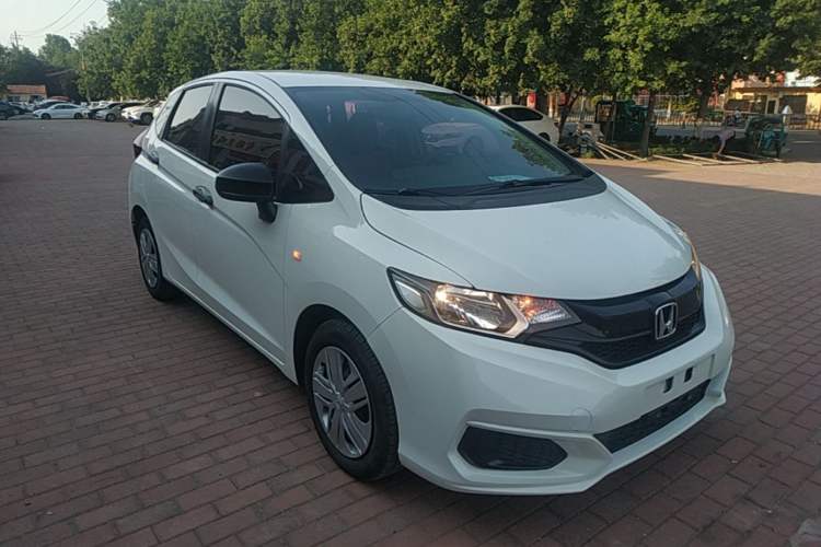 Used Honda Fit 2018 1.5L CVT Comfort Version Front Right 45 Deg