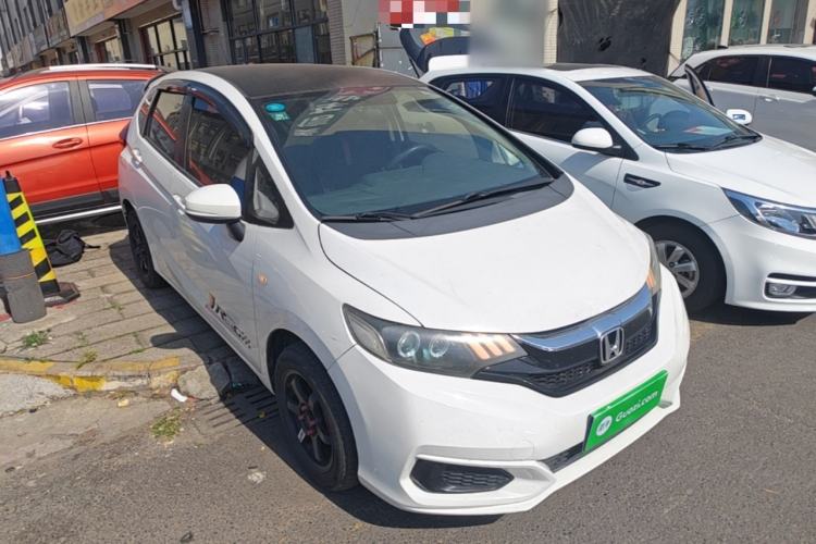 Used Honda Fit 2018 1.5L CVT Comfort Version Front Right 45 Deg