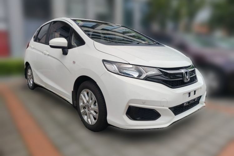 Used Honda Fit 2018 1.5L CVT Comfort Sunroof Version Front Right 45 Deg