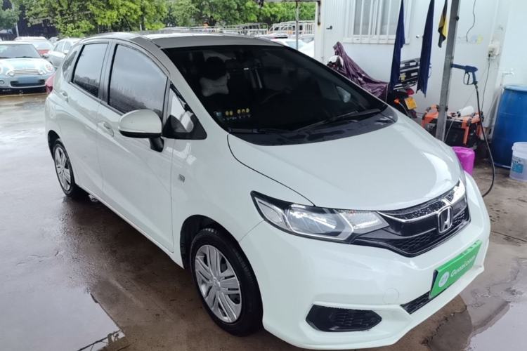 Used Honda Fit 2018 1.5L CVT Comfort Version Front Right 45 Deg