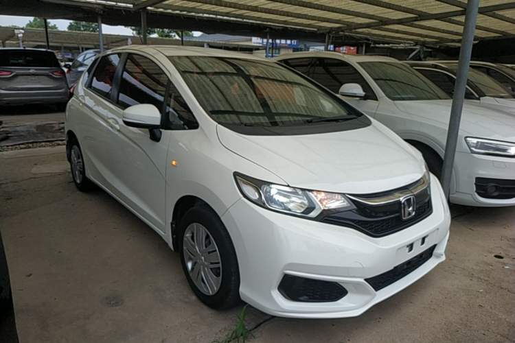 Used Honda Fit 2018 1.5L CVT Comfort Version Front Right 45 Deg