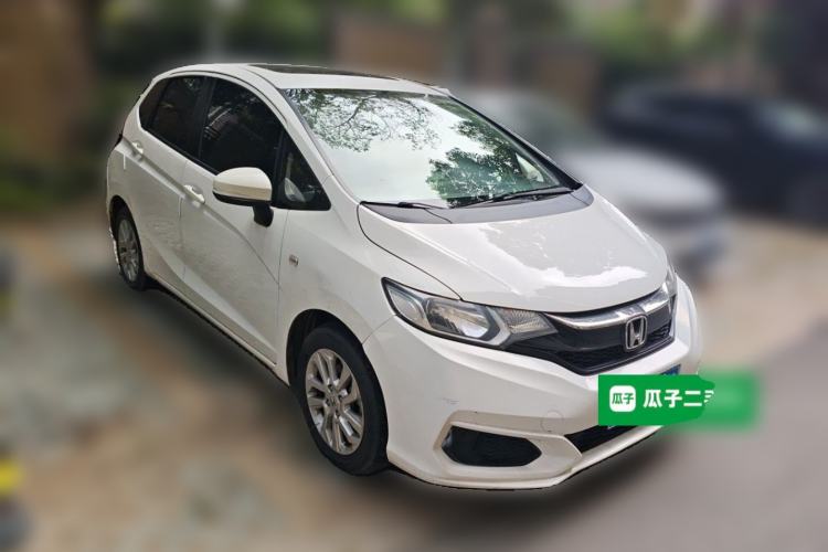 Used Honda Fit 2018 1.5L CVT Comfort Sunroof Version Front Right 45 Deg