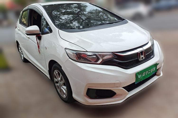 Used Honda Fit 2018 1.5L CVT Comfort Sunroof Version Front Right 45 Deg