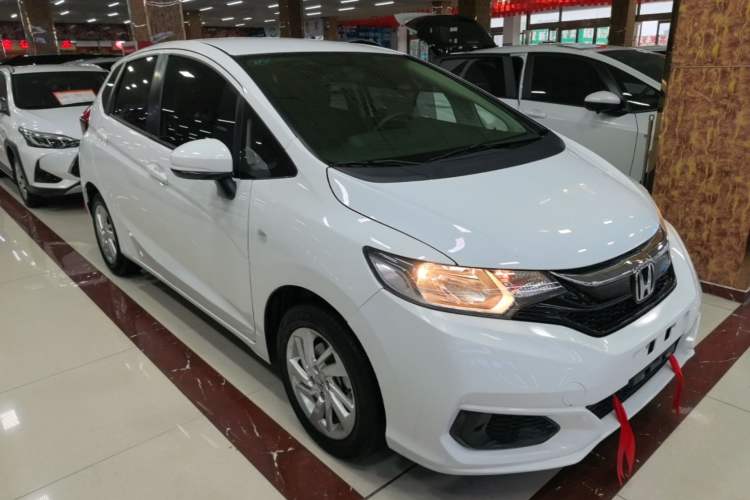 Used Honda Fit 2018 1.5L CVT Comfort Version Front Right 45 Deg