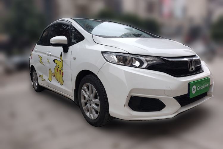 Used Honda Fit 2018 1.5L CVT Comfort Sunroof Version Front Right 45 Deg