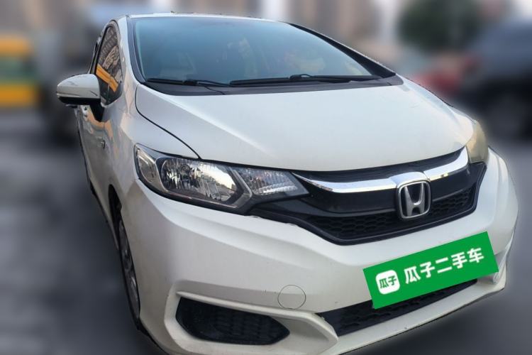 Used Honda Fit 2018 1.5L CVT Comfort Sunroof Version Front Right 45 Deg