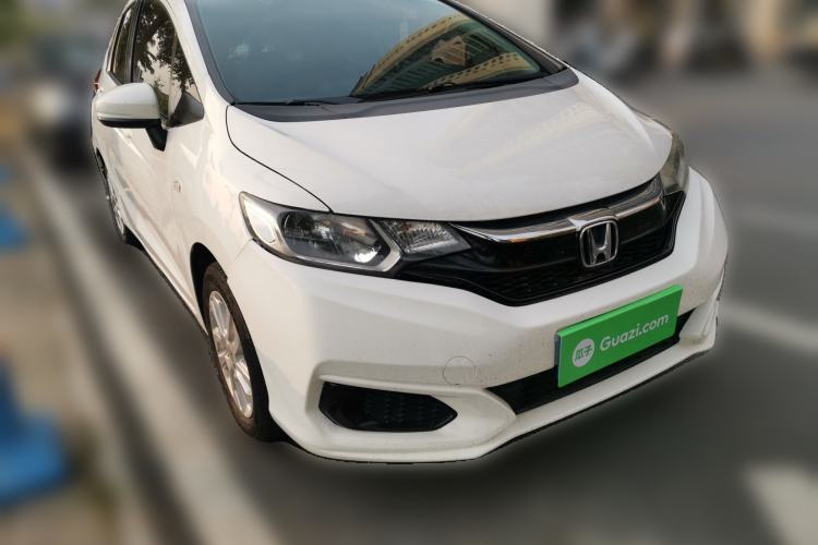 Used Honda Fit 2018 1.5L CVT Comfort Sunroof Version Front Right 45 Deg