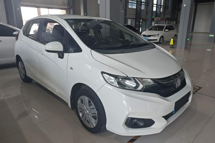 Used Honda Fit 2018 1.5L CVT Comfort Version Front Right 45 Deg